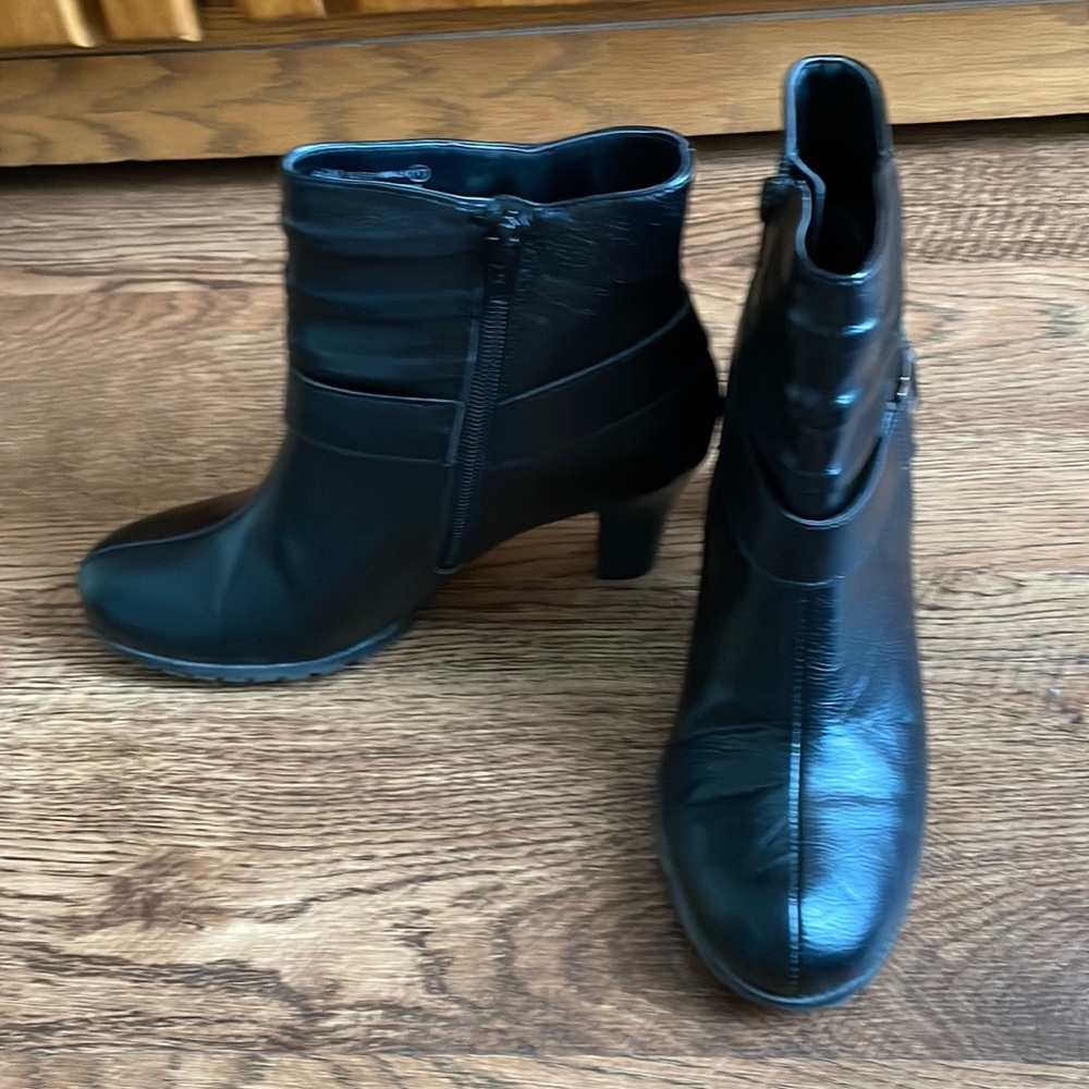 Ladies Boots